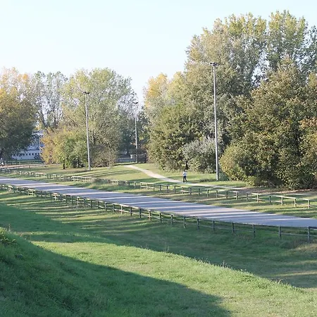 Viale 3*