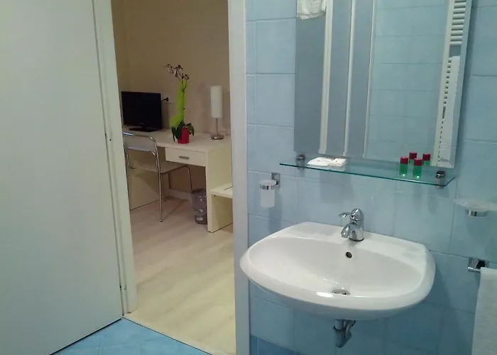 Отель Viale